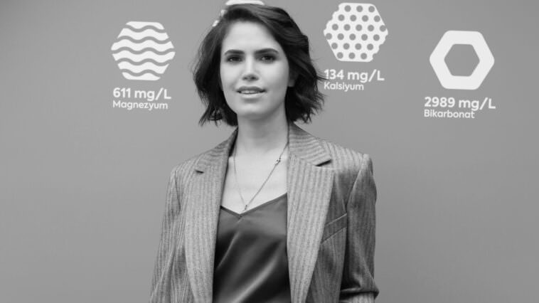 EDA GÜRAL AVOYA MARKA YÖNETİCİSİ