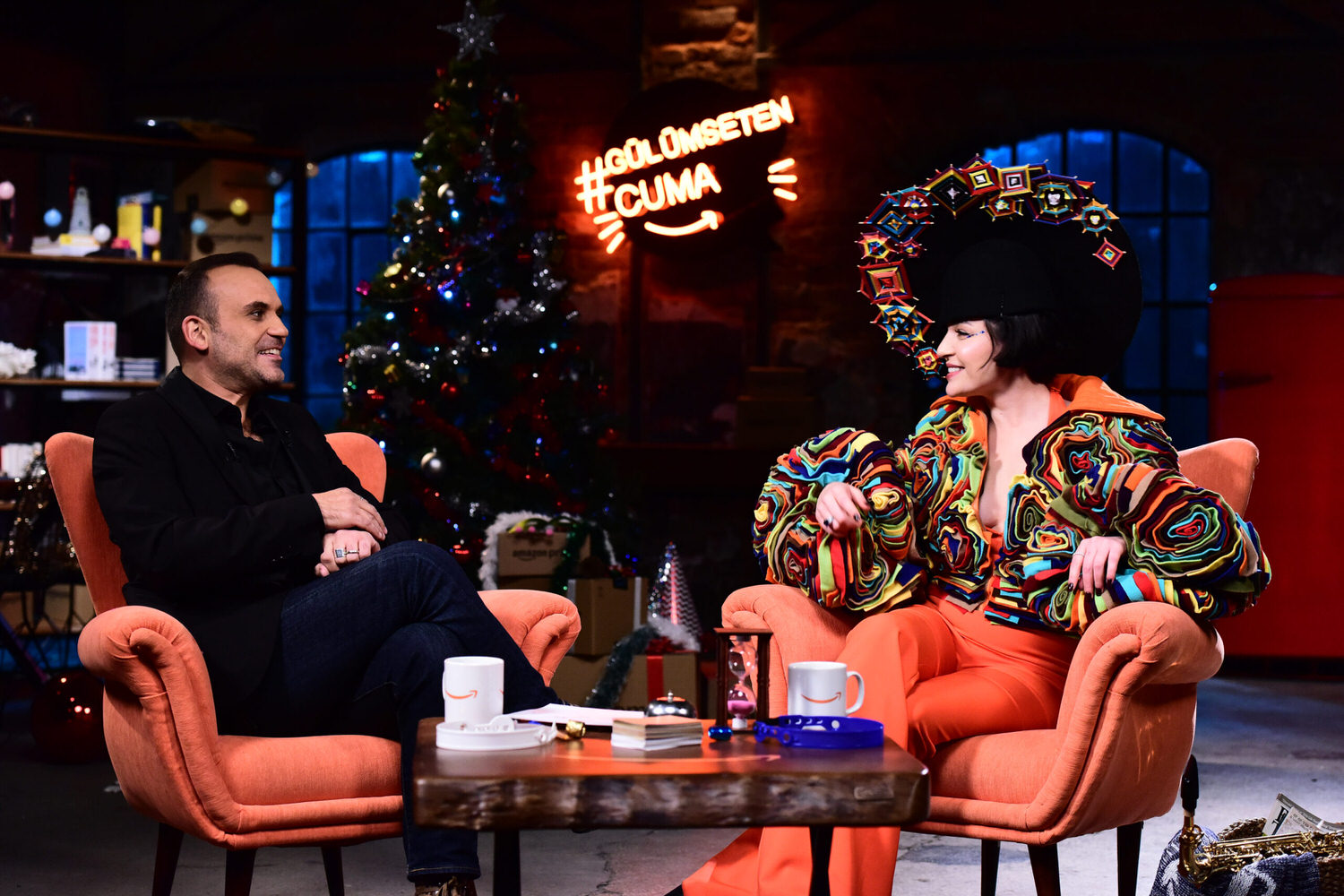 Geri Sayımla Biten Gülümseten Final: Gonca Vuslateri ve Gürgen Öz’le Gülümseten Cuma Live, Son Bölümüyle İzleyicilere Eğlenceli Dakikalar Yaşattı