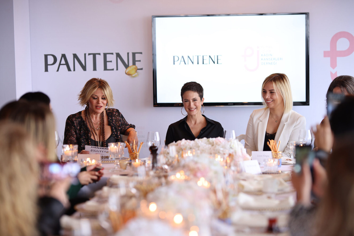 Pantene ve Pi Kadın Kanserleri Derneği, Canan Ergüder ve Ayşe Arman ile ‘Birlikte Daha Güçlüyüz’ Dedi!