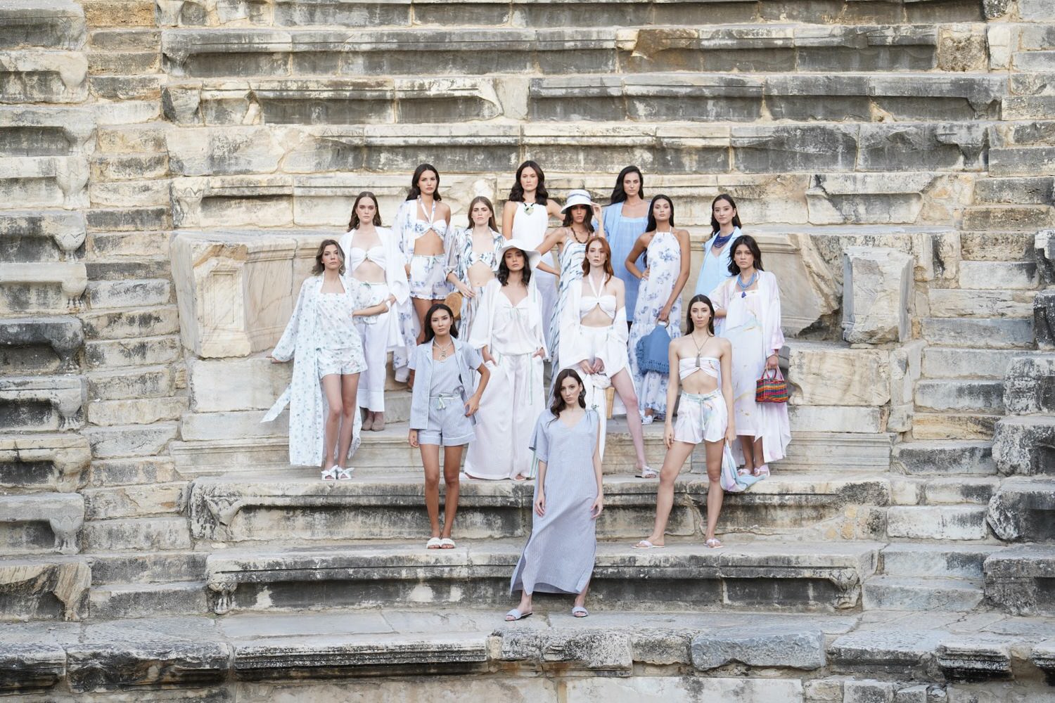 Özlem Süer İle Denizli Fashion Week Digital S/S 2022