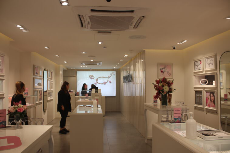Pandora Alsancak Mağazasında Özel Bir Buluşma Gerçekleştirdi