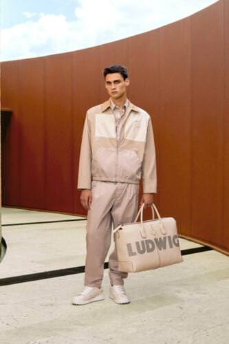 Tods Menswear Fashion Show Collection Spring Summer 2023, Runway look #003 - Milan Fashion Week.