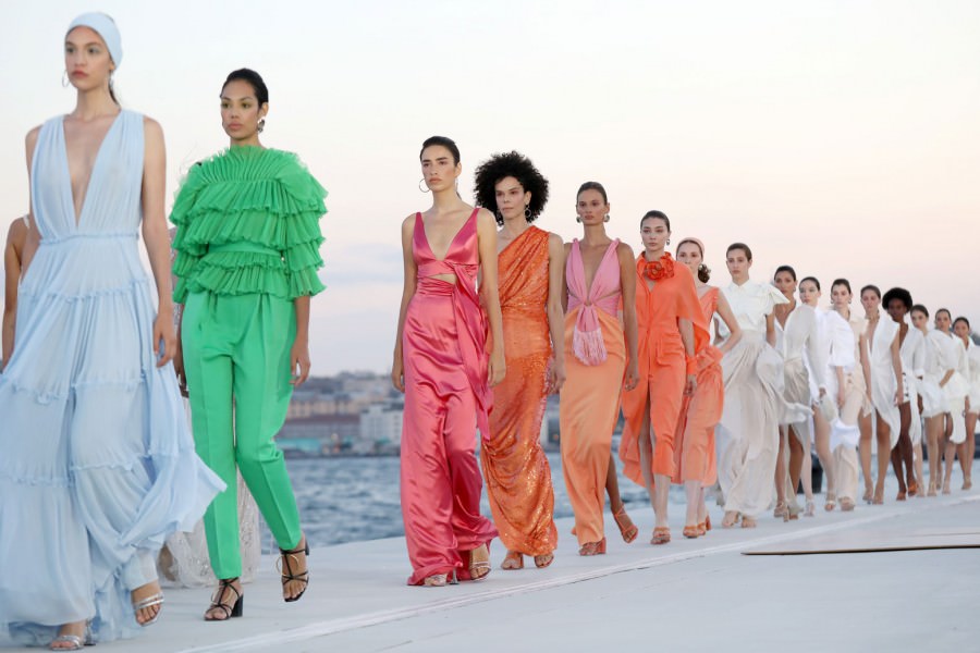 Fashion Week İstanbul İlk Gününü Geride Bıraktı